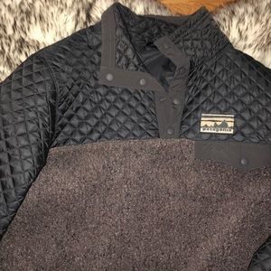 Women’s Patagonia lined fleece pullover!